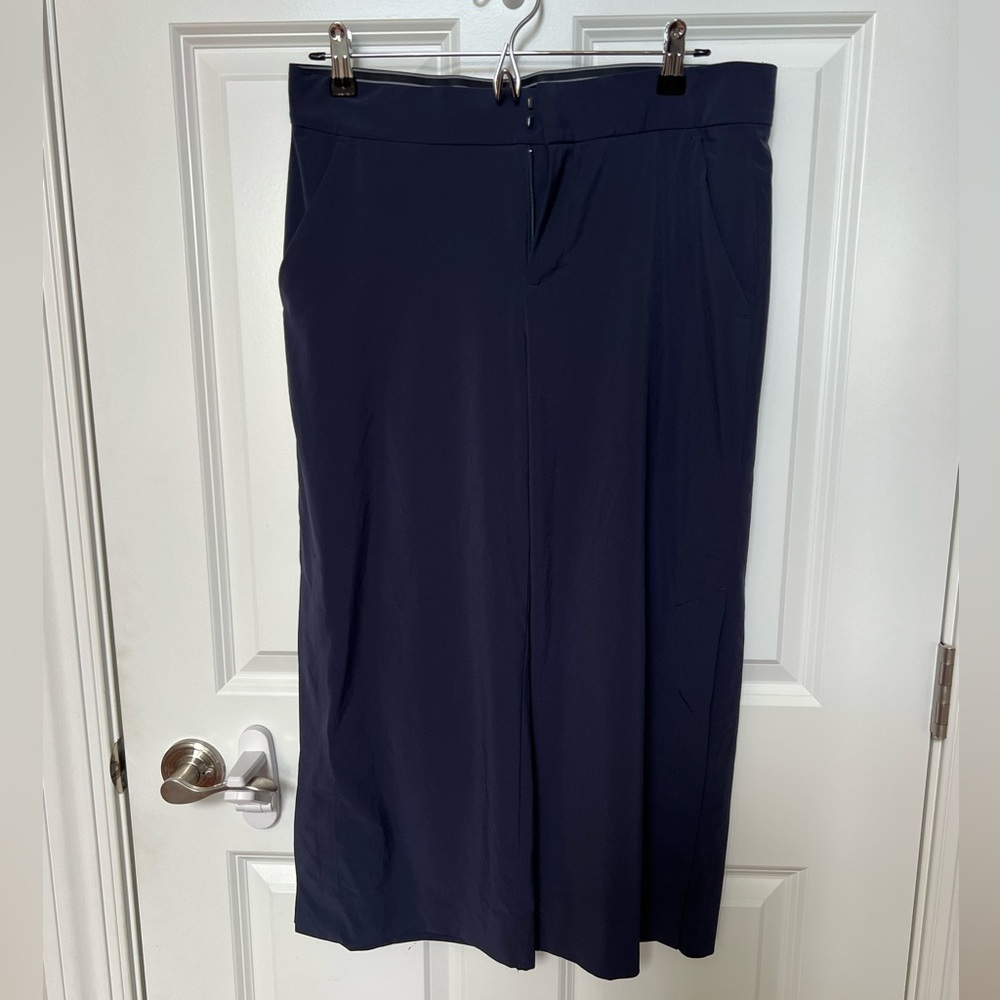 Athleta Tribeca Crop Pant in Navy